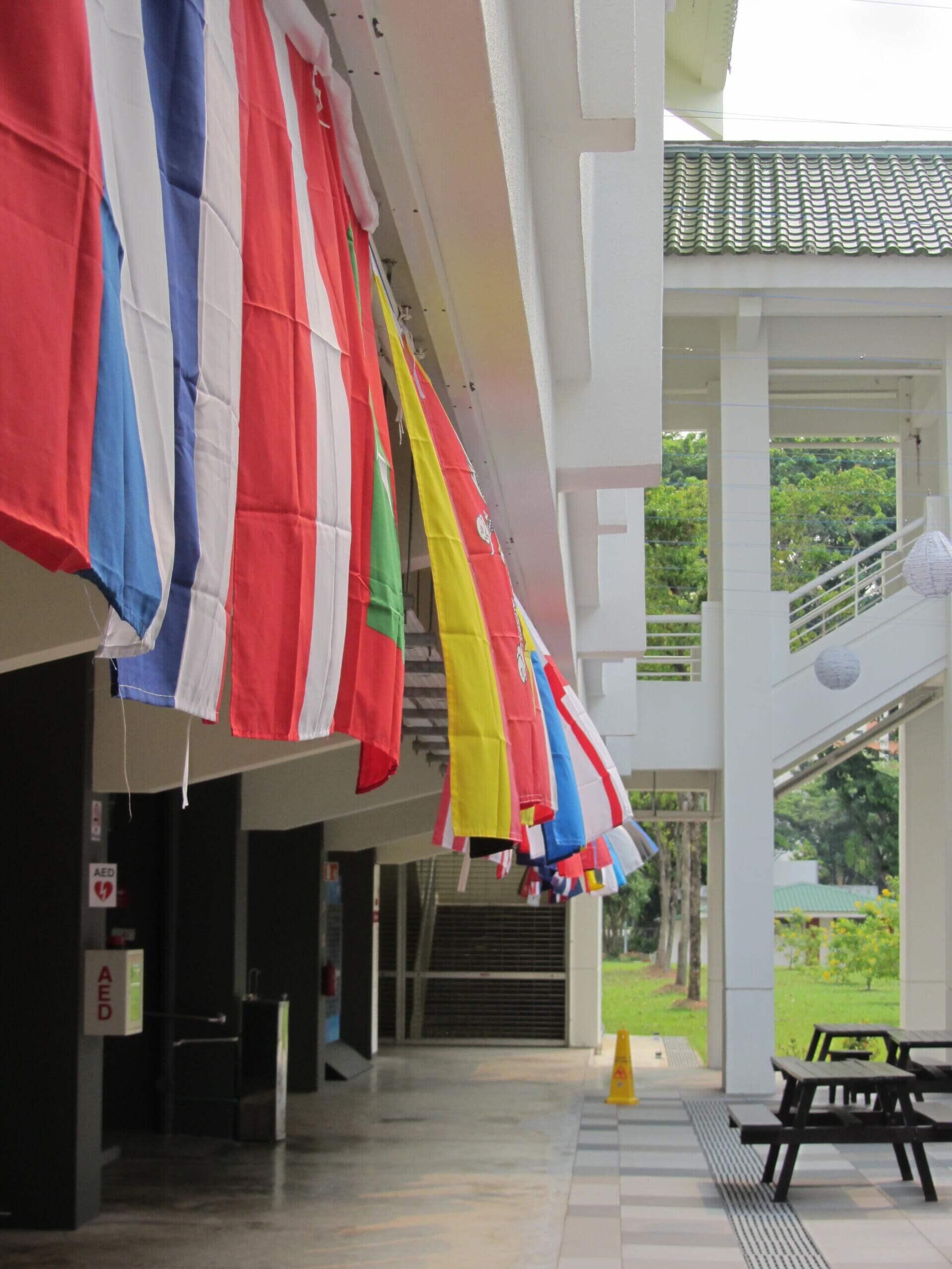 Auf dem Campus der JCU in Singapur